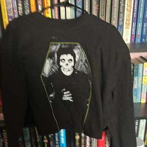 Woman’s Black Graphic Long Sleeve Shirt